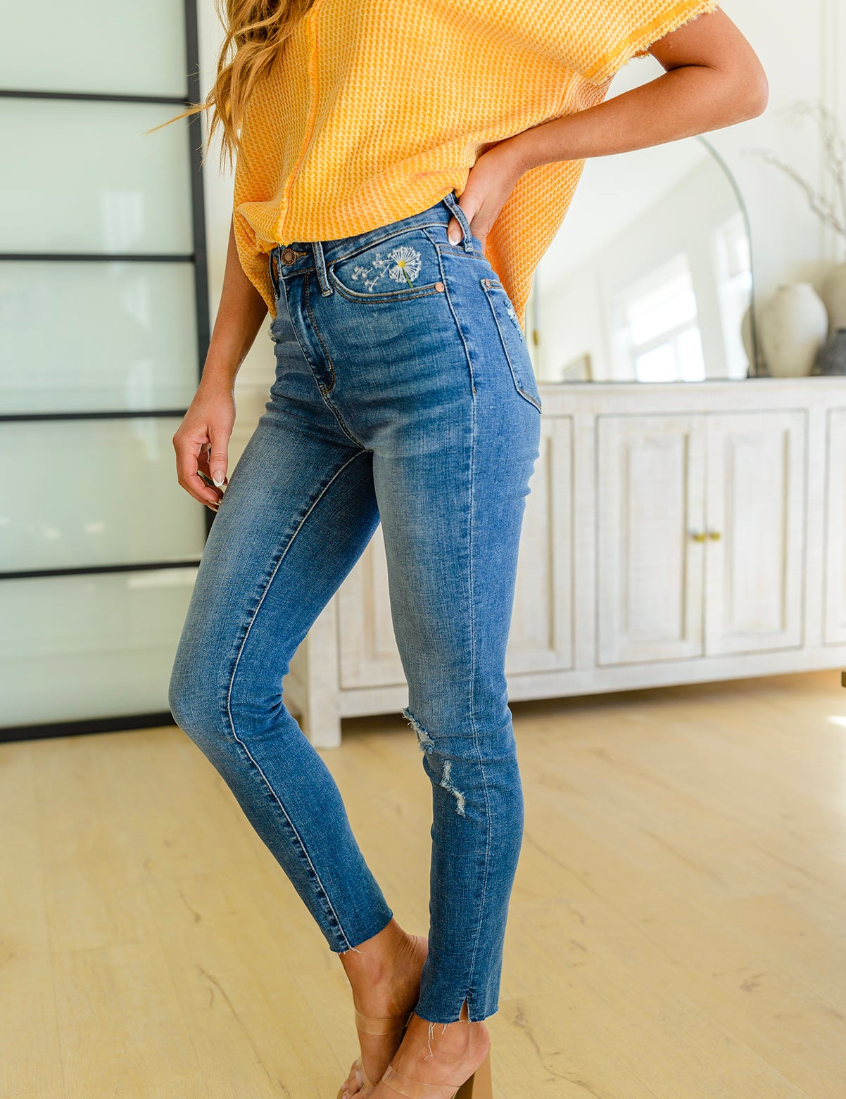 Hi-WaistedDandelionEmbroiderySkinny5.jpg
