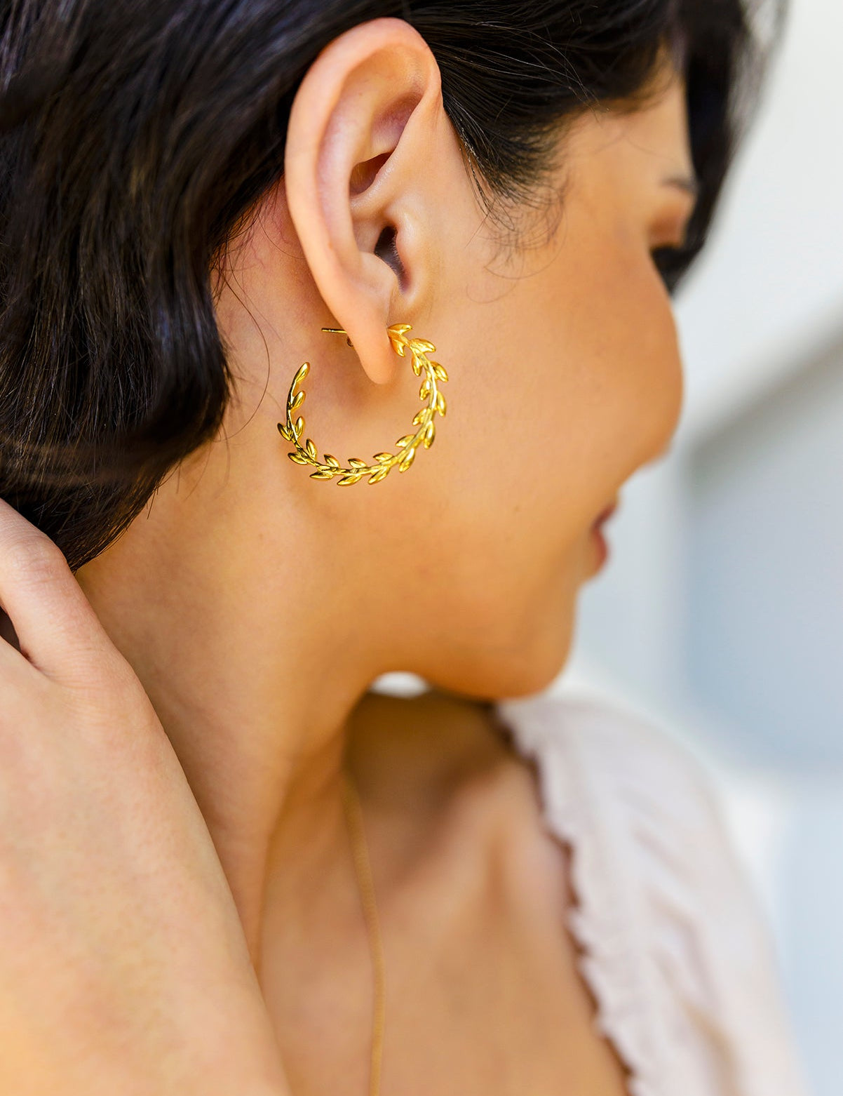 LaurelWreathHoopEarrings3.jpg