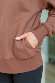 Leena Mock Neck Pullover in Cocoa