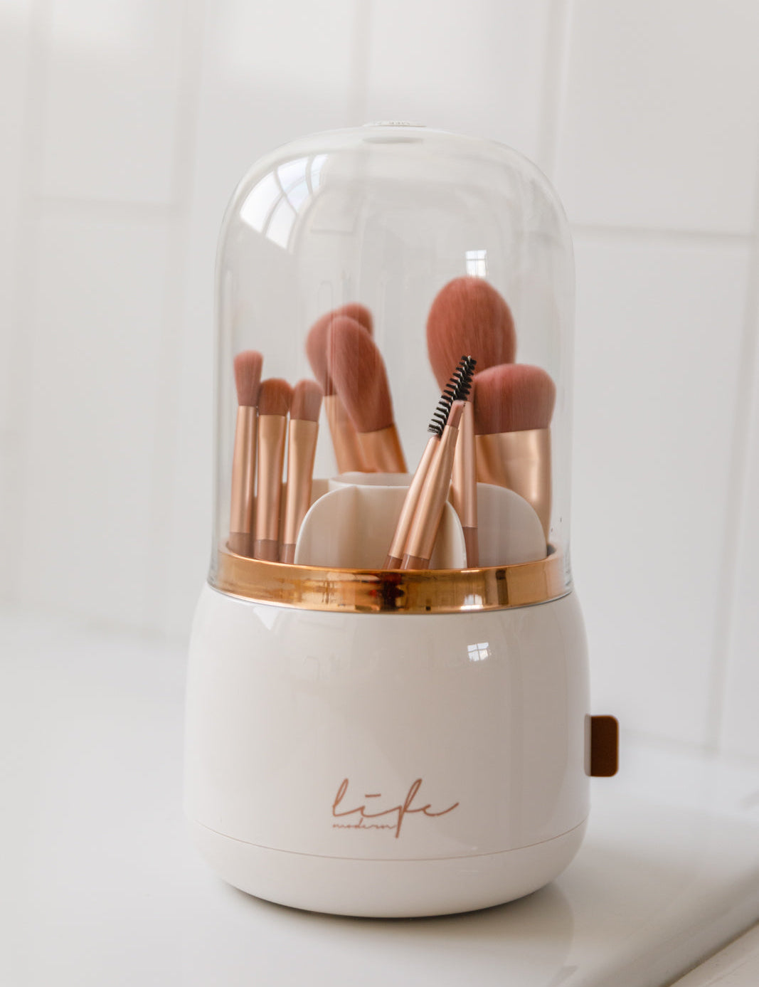 LuxeRotatingMakeupStorageCase1.jpg