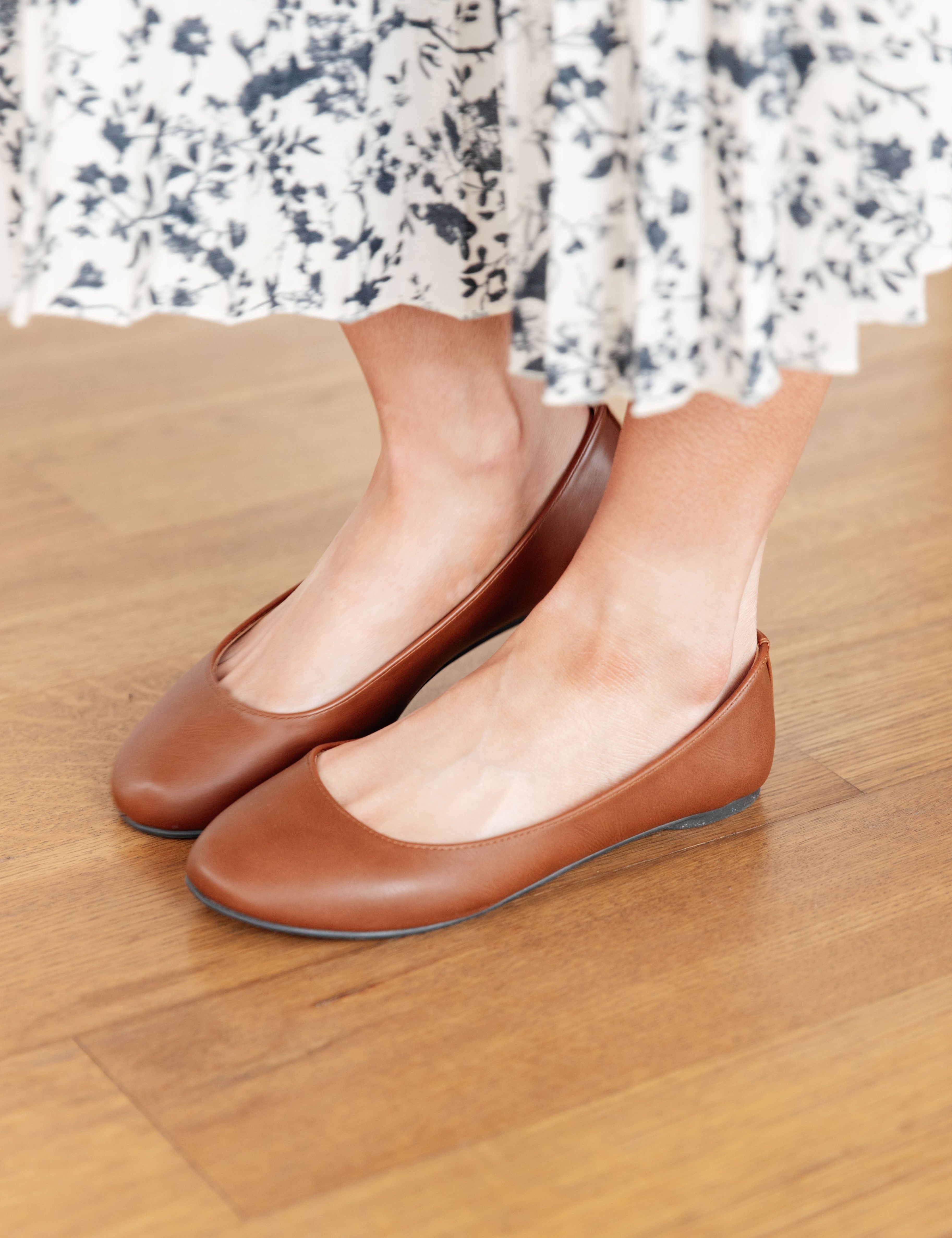 OnYourToesBalletFlatsinCamel6_b419c43a-2d4c-48c7-a5ab-31b7c2328a5c.jpg