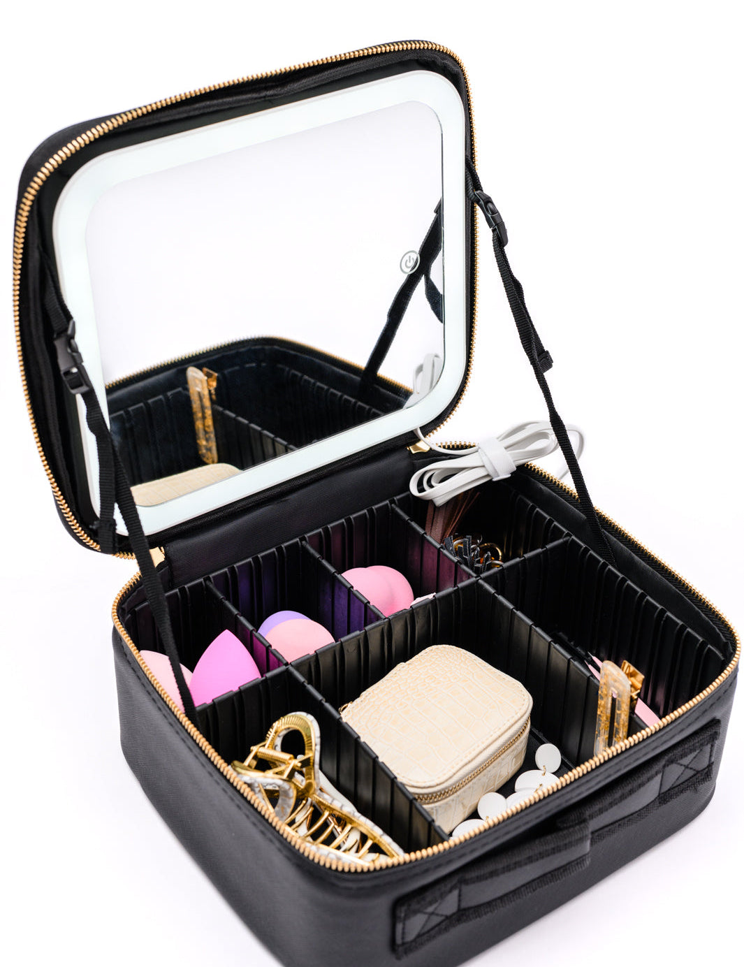 She_sAllThatMakeupCase0003_92ed3e82-9d3c-45d8-aa86-370bbe9de226.jpg