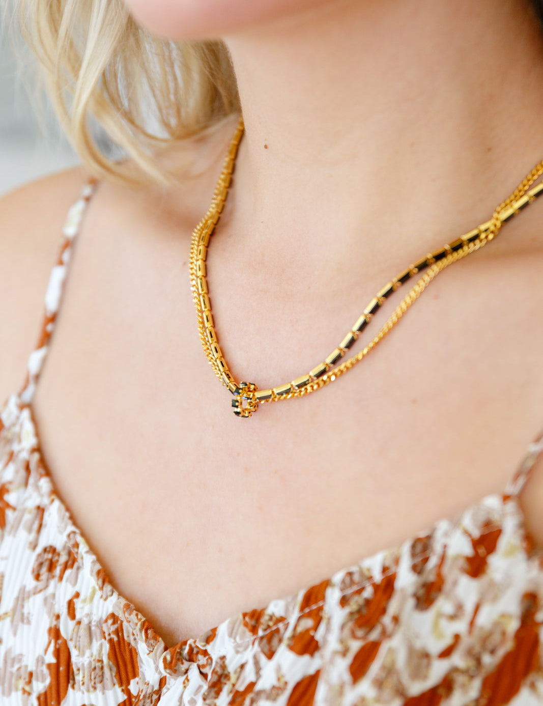 She_sGotADarkStreakNecklace2.jpg
